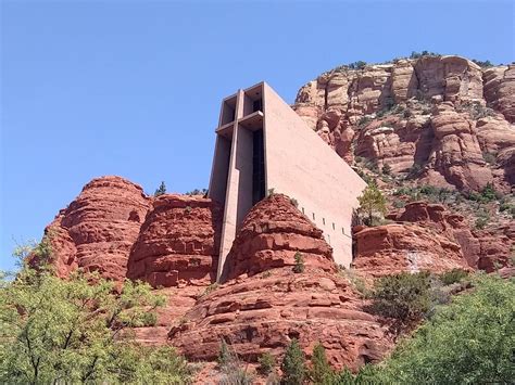 Embark on an adventure through Red Rock Canyon with the Red Rock Magic Trolley Tour.